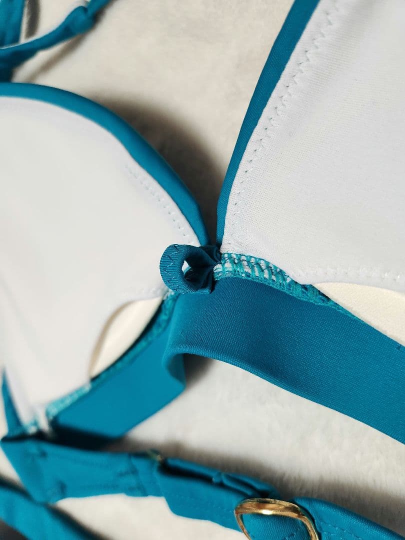 【新品】ターコイズ 　ブルー　ビキニ　水着