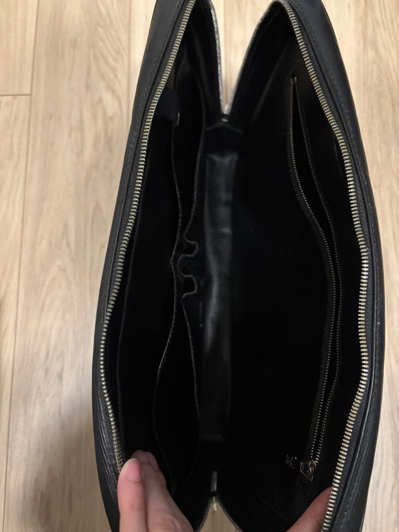 ルイヴィトン ビジネスバッグ エピ 正規品