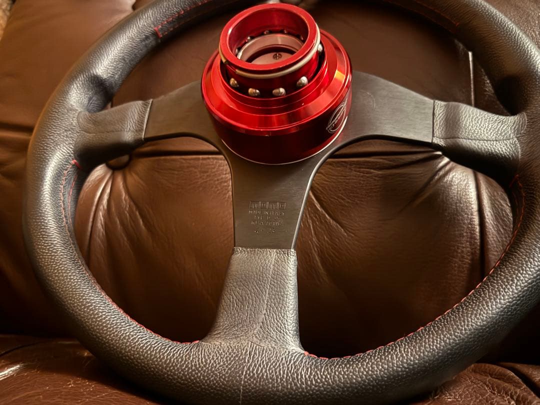 MOMO TUNER ステアリング　ハンドル