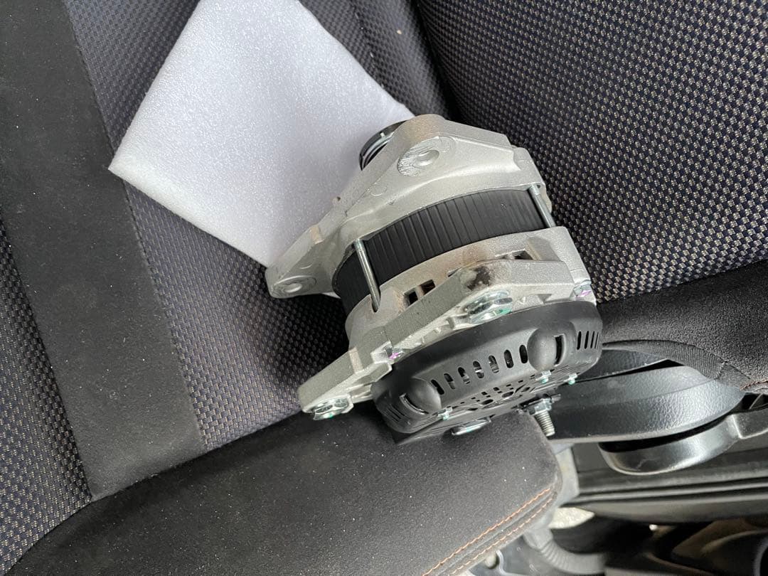 超美品　C25セレナ　リビルトオルタネーター　23100-EN000