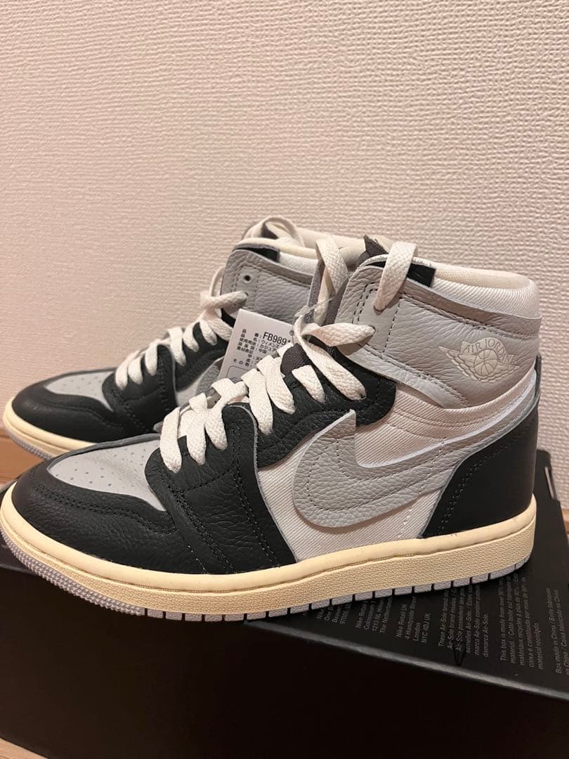 シューズ(女性用) Nike Women's Air Jordan 1 High MM