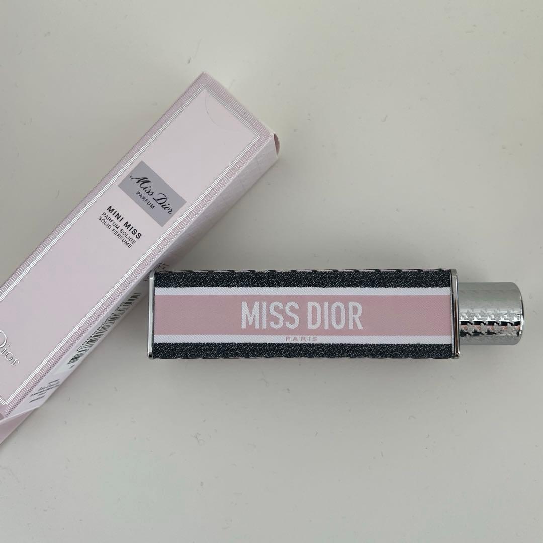ミス ディオール パルファン ミニ ミス　ソリッドパフューム　新品未使用