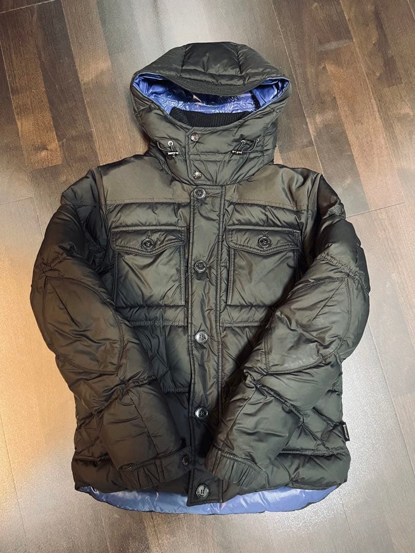 【美品】MONCLER ダウンジャケット