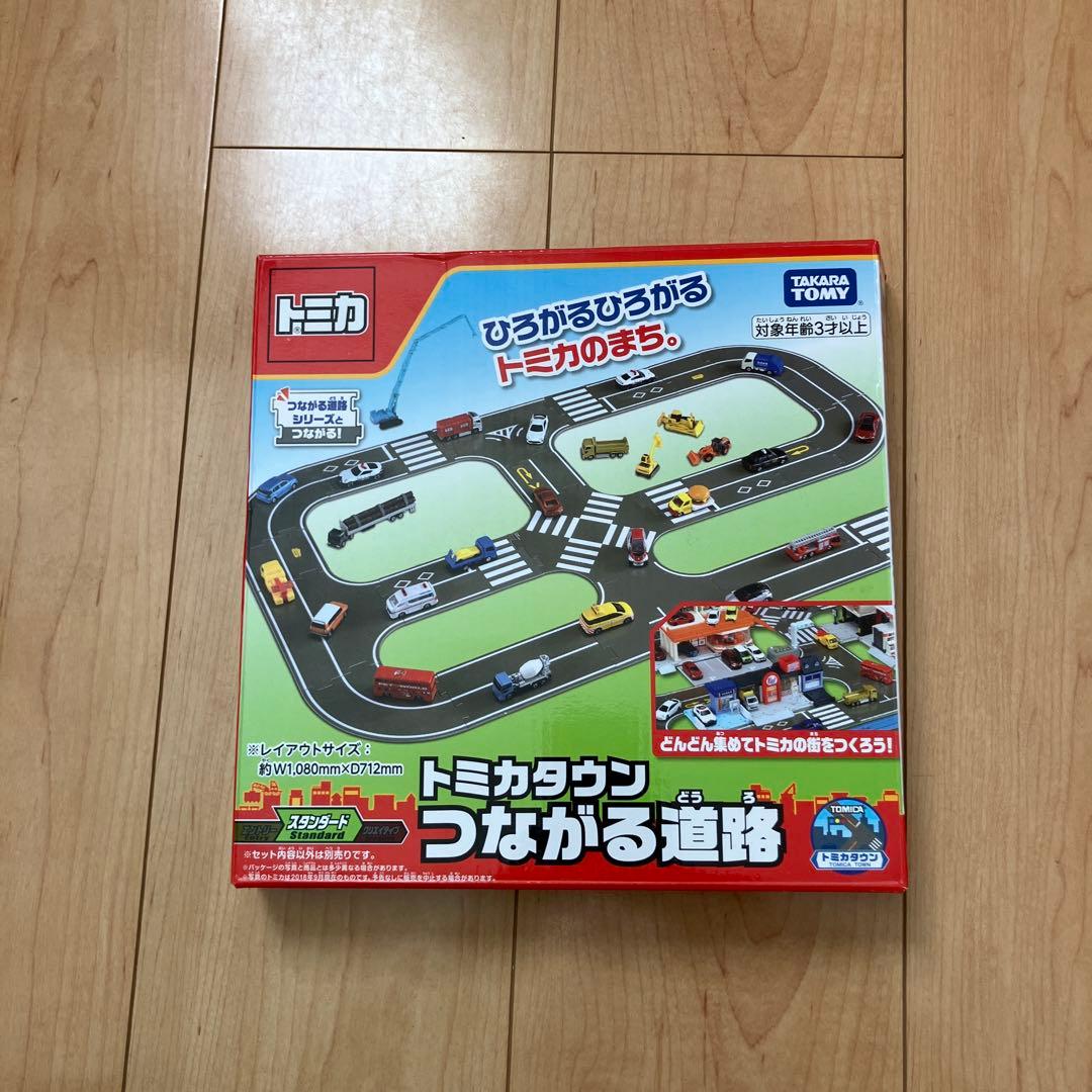 トミカタウン 洗車場 交番 駐車場 信号機×2 歩道橋 つながる道路