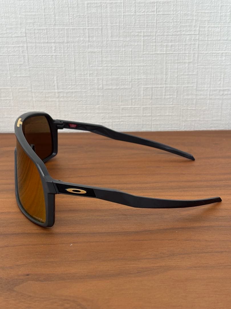 【美品】OAKLEY SUTRO