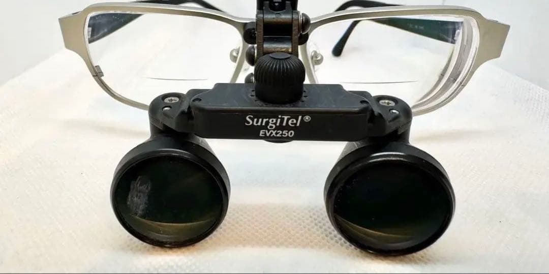 SurgiTelサージテル 医療用 拡大鏡 EVK250 軽量チタンフレーム！！