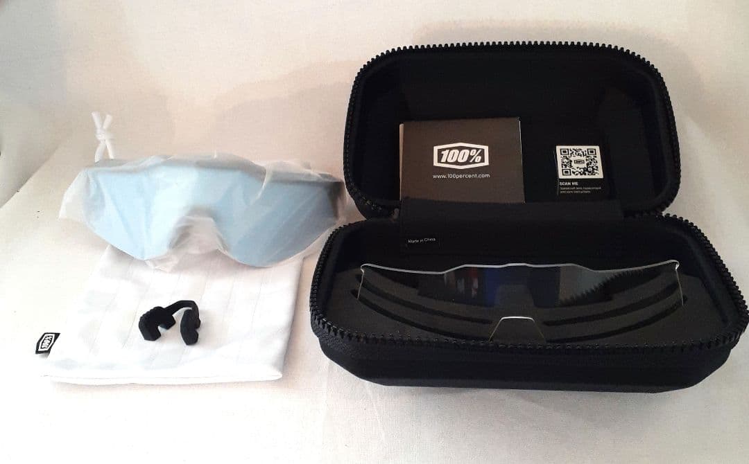 100% Speedcraft XS ブラックホログラフィック ワンハンドレッド