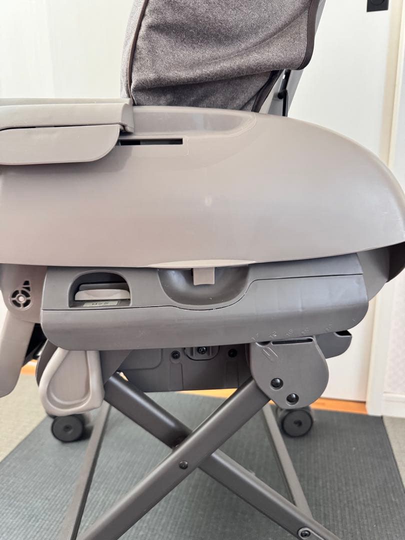 コンビ ネムリラ AUTO SWING ハイローチェア 電動