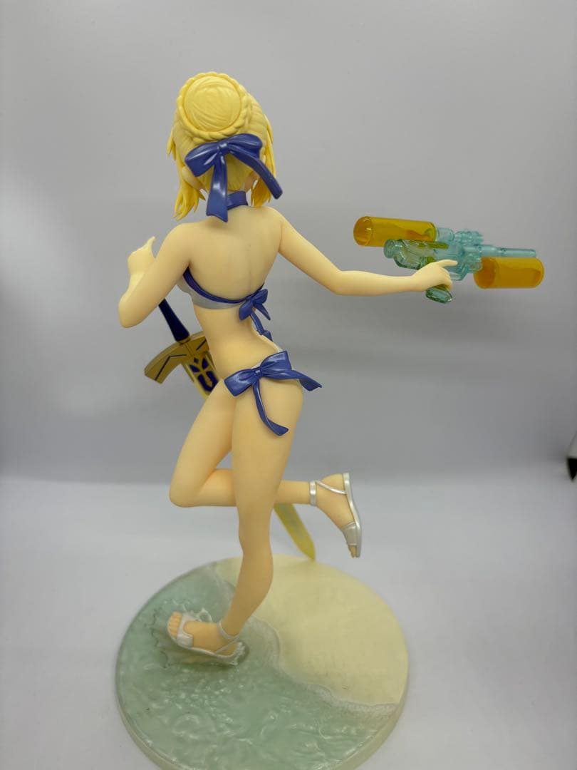 Fate アルトリア　水着　フィギュア