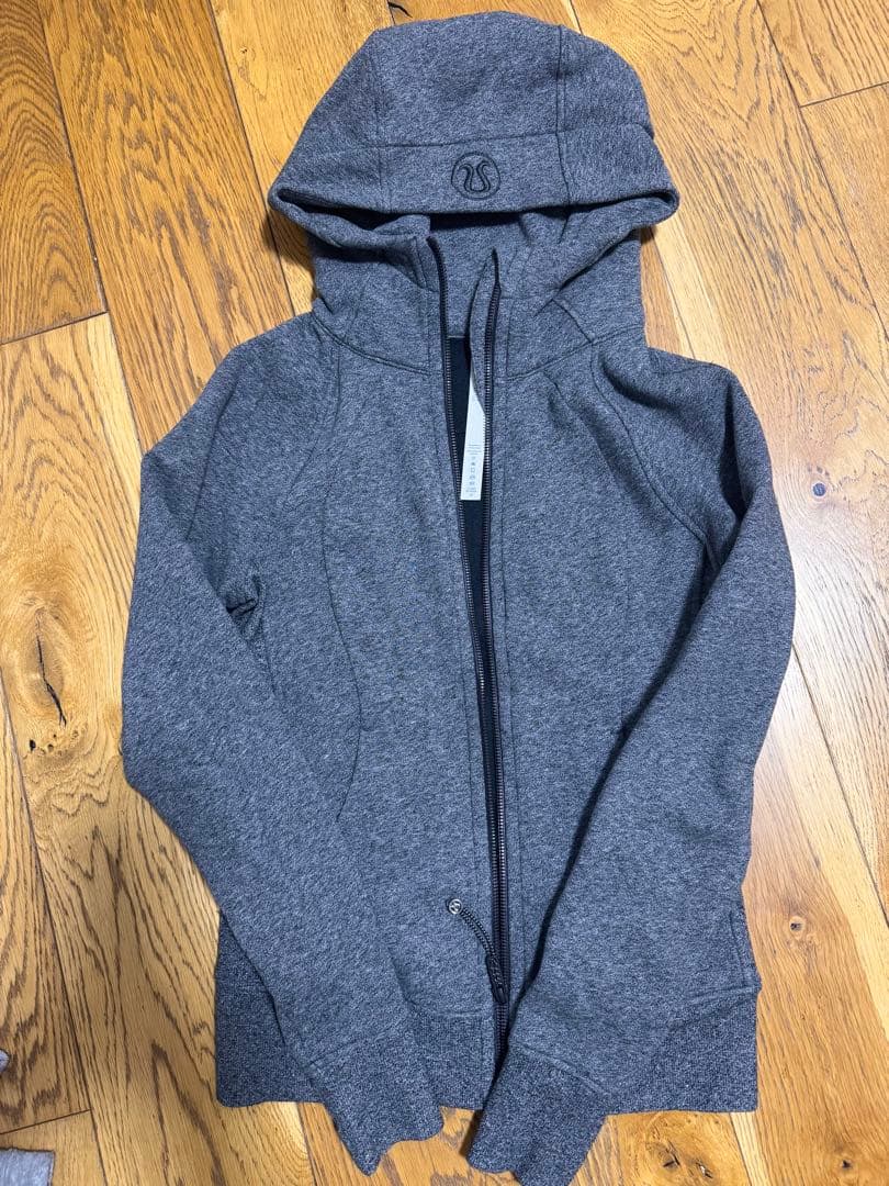 lululemon SCUBA フーディ　グレー パーカー サイズ4
