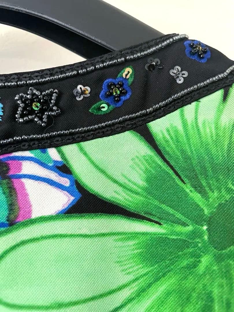 トクコプルミエヴォル花柄ビーズ装飾チュニックワンピース