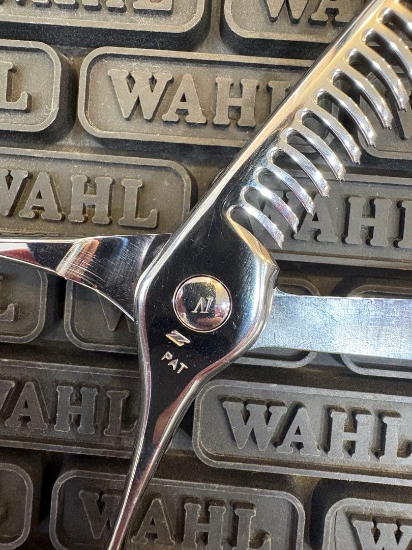 美品 ナルトシザー 四梳きスラストゆうB23