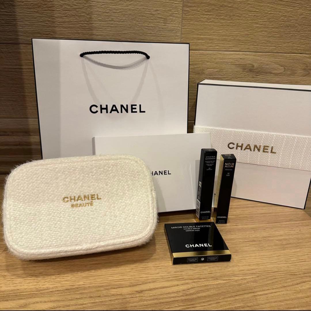 シャネル　クリスマスコフレ ビューティコレクションセット　新品　ホリデー　ポーチ
