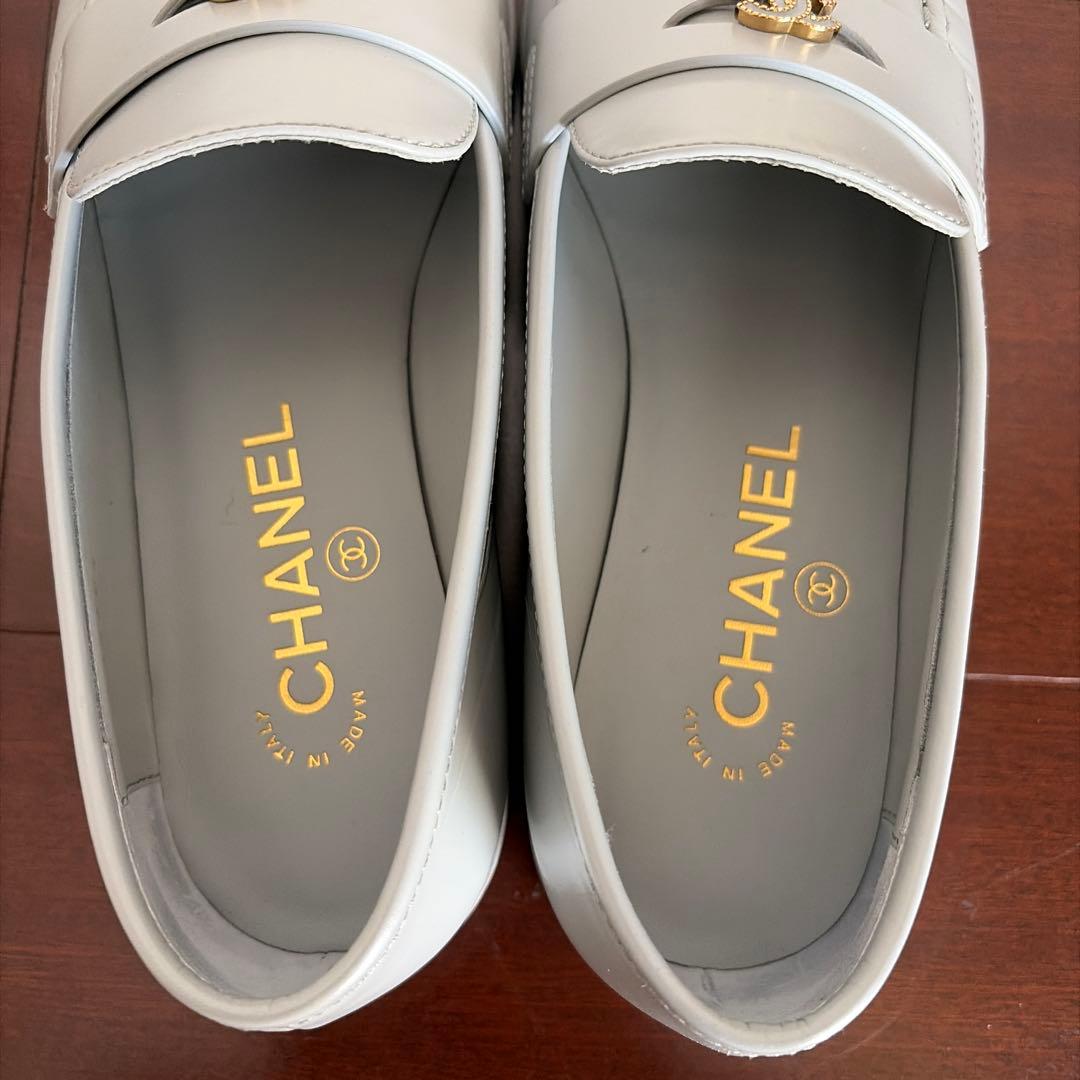 CHANEL グレー ローファー　36ハーフ