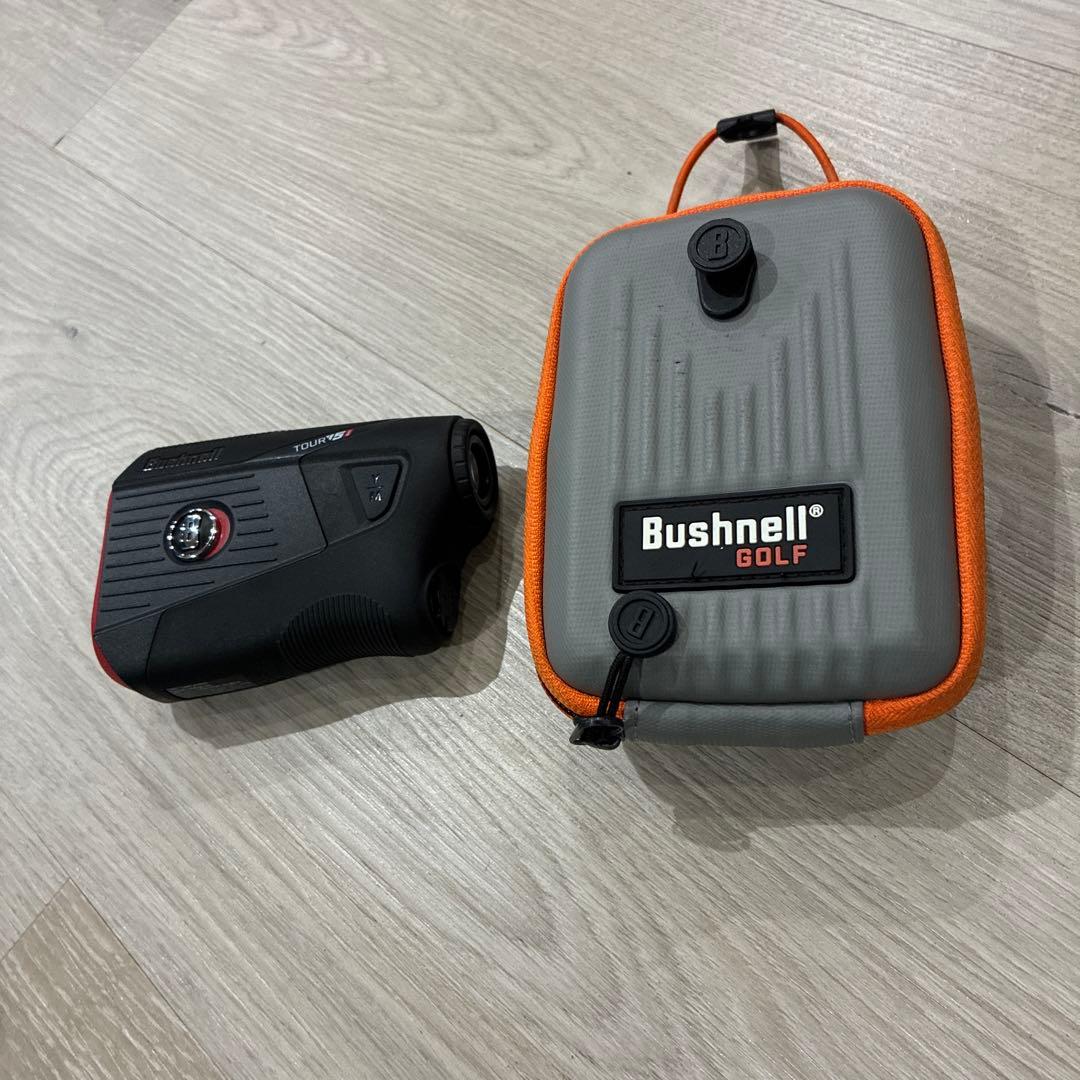 Bushnell Golf Tour V5 距離計 専用ケース付き