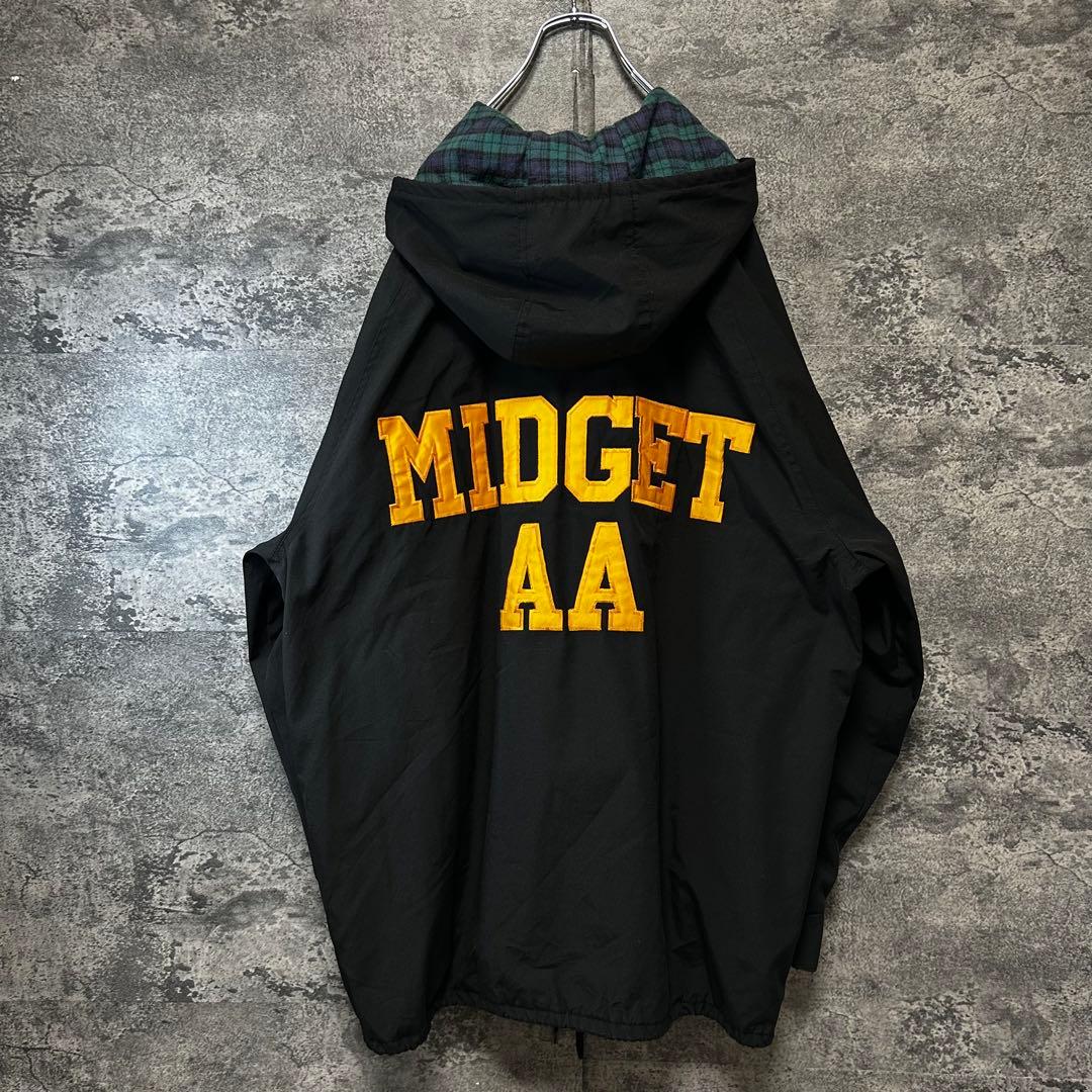 古着 90ヴィンテージ カナダ製　ナイロンジャケット　ビッグ刺繍ロゴ　フーディ