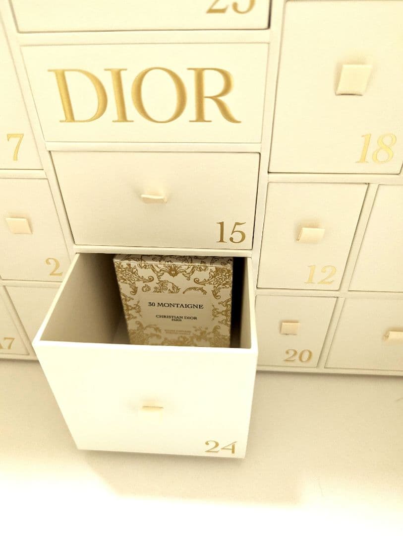 Diorアドベントカレンダー2023　クリスチャンディオール  (数量限定品）