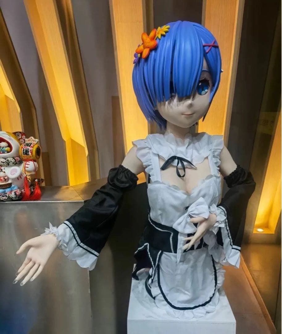 Re:ゼロから始める異世界生活　レム 1/1 胸像フィギュア110cm高さ