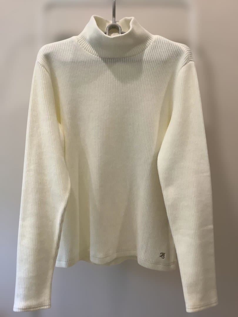 値下げ【美品】23区ゴルフ　グランサーモリブハイネックニット(Ｌ) ホワイト