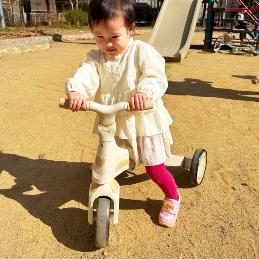 【新品】多機能三輪車 ベージュ 7in1 折りたたみ式 安全設計1歳〜5歳