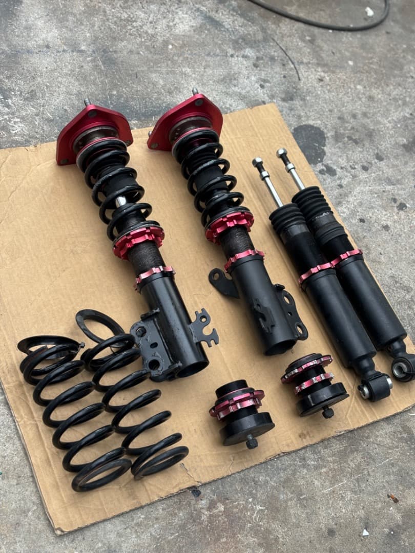 50 プリウス 前期 後期 車高調 フルタップ