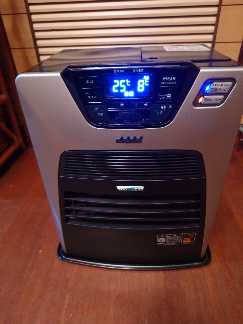 高性能トヨトミHYBRID 石油ファンヒーター 。