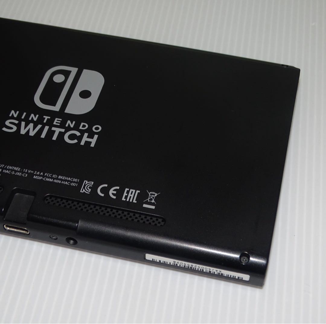 Switch旧型　画面本体のみ　2018年製　動作確認済　QA6965