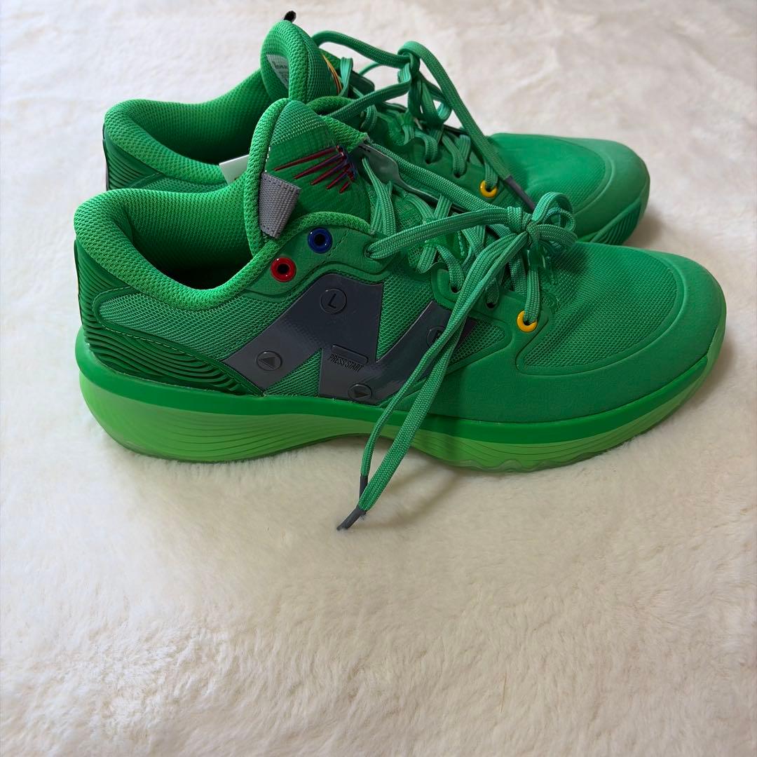 ニューバランスFuelCell HESI LOW R1 BBHSLR1