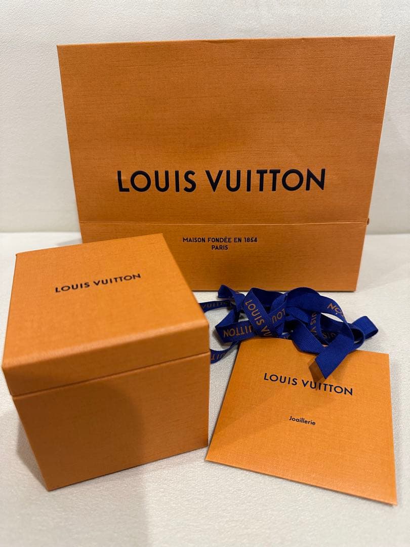 【新品未使用】Louis Vuitton フラワーモチーフ ネックレス