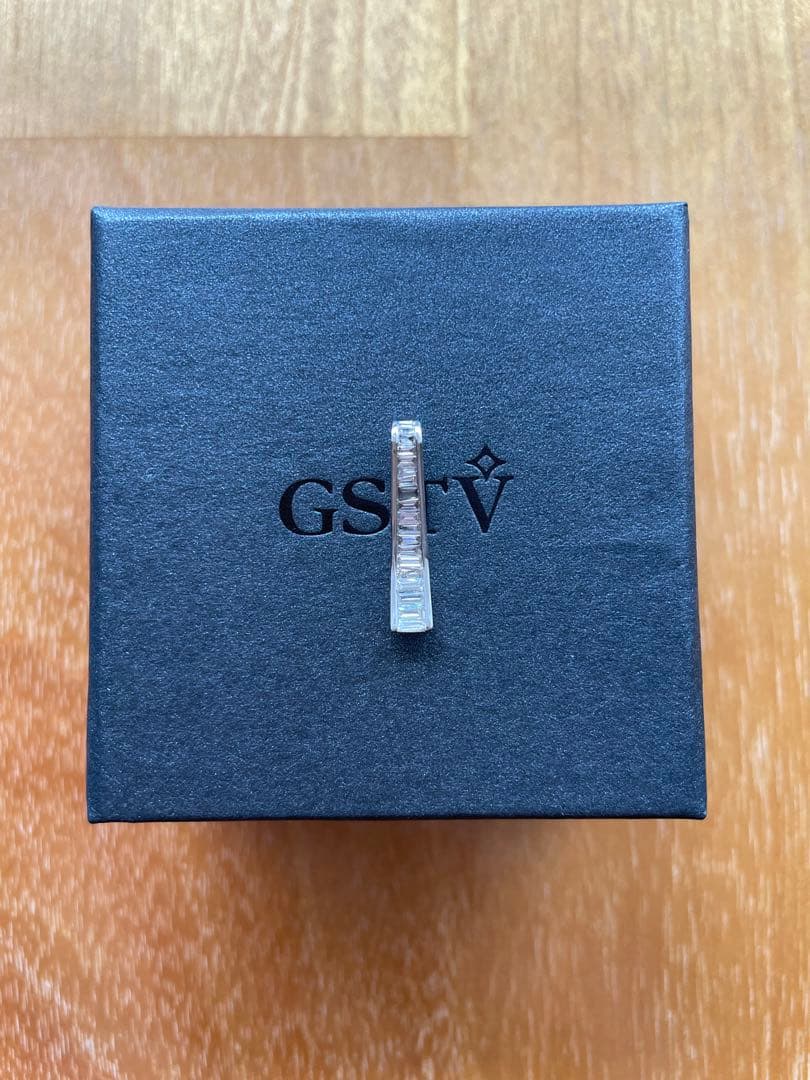 GSTV ペンダントトップ　K18 WG ダイヤモンド