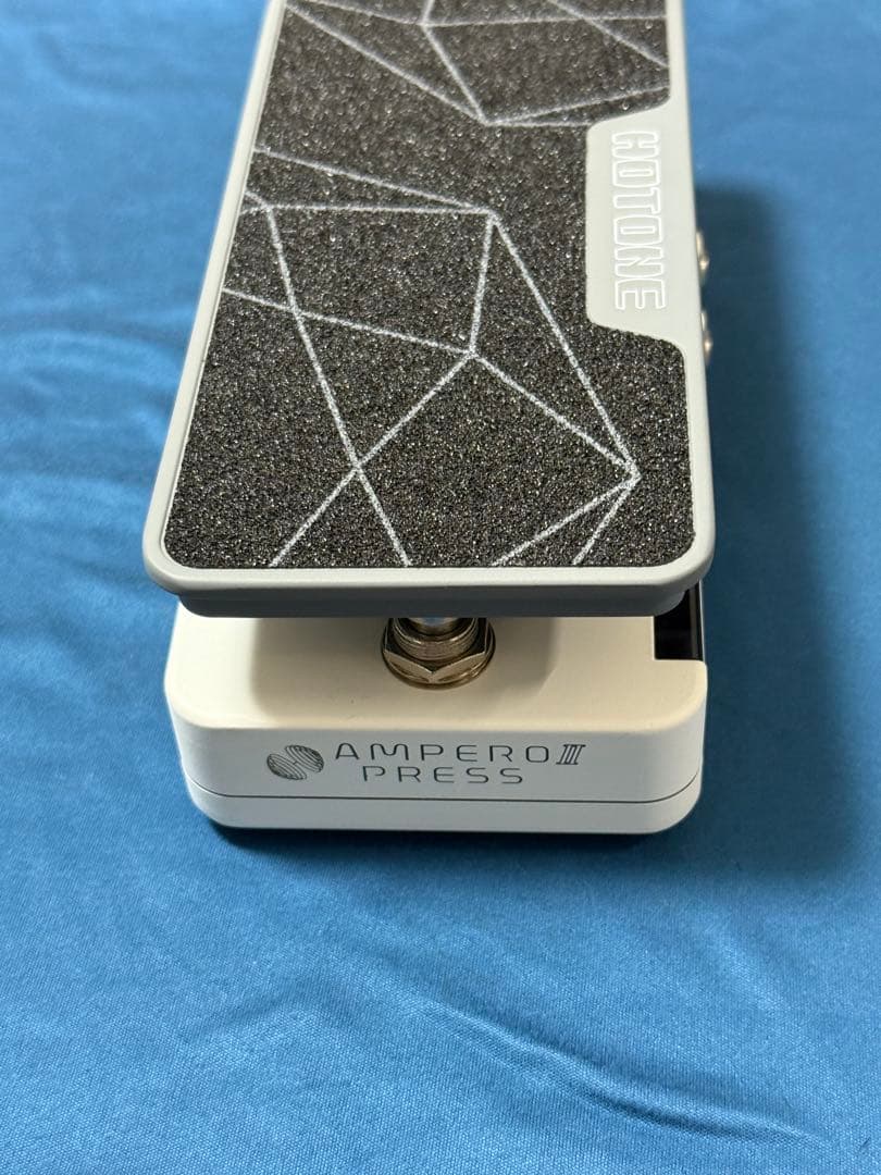 Hotone Ampero II Press エクスプレッションペダル