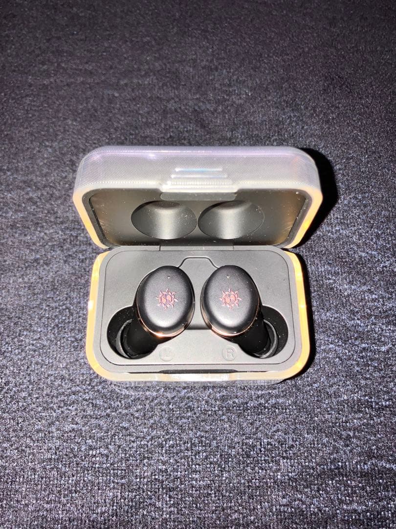【ケース付き】柊ツルギ　ワイヤレスイヤホン