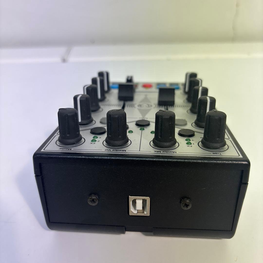 m*2様 [16180-4]現状品！faderfox DJ3 DJコントローラー