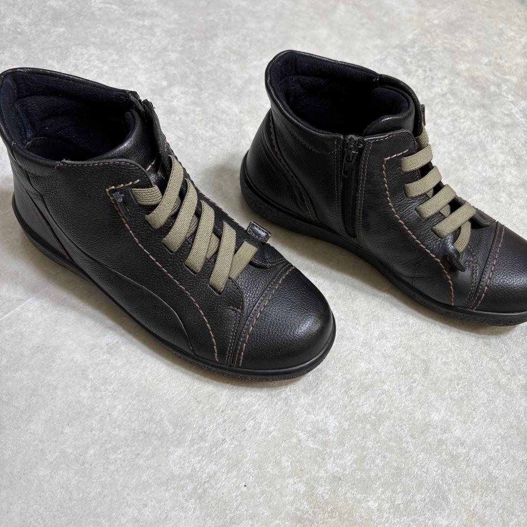 冬底　アキレスソルボ ショートブーツ サイドジップ 幅広　牛革23cm 滑り止め