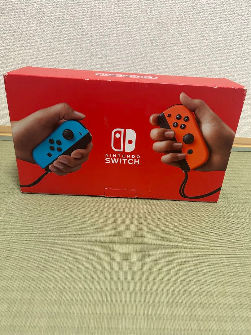 Nintendo Switch 本体　ネオンブルー/レッド