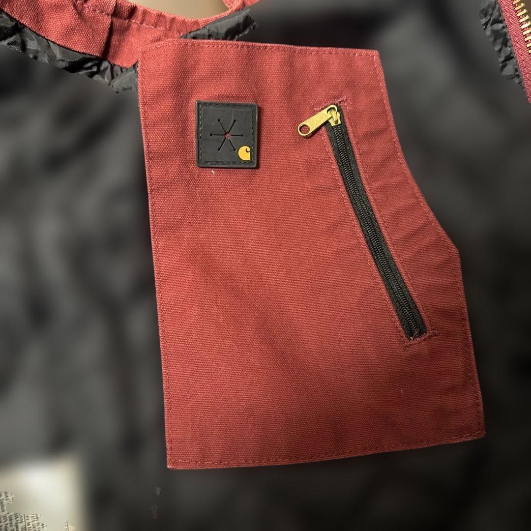 登*味様 カーハート　フード付きベスト　レアカラー