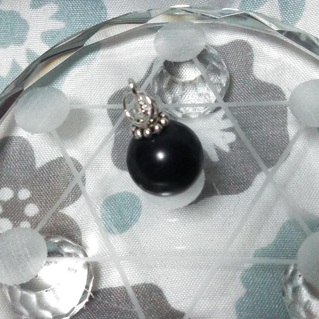ご注文品❀ ブラックシリカ✦ペンダントトップ 12mm