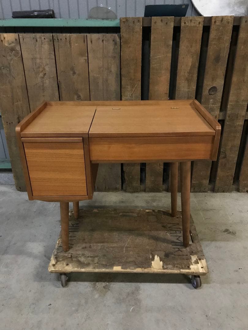 ウニコ unico アルベロ ドレッサー