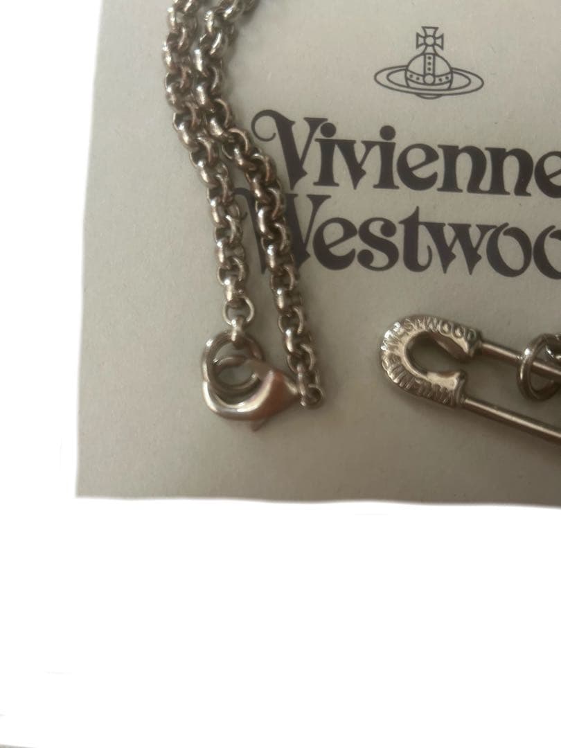 国内完売！激レアVivienne Westwood セーフティピンネックレス