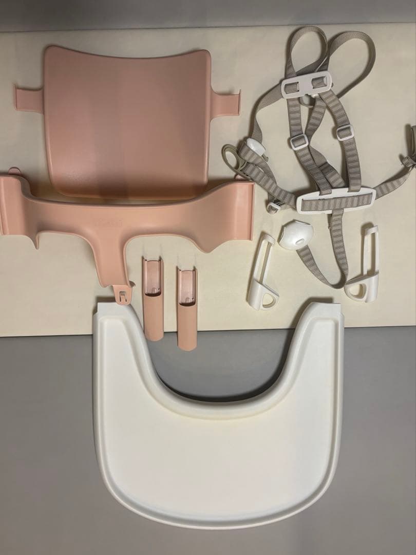 STOKKEトリップトラップ用 ベビーセット、トレイ、ハーネス