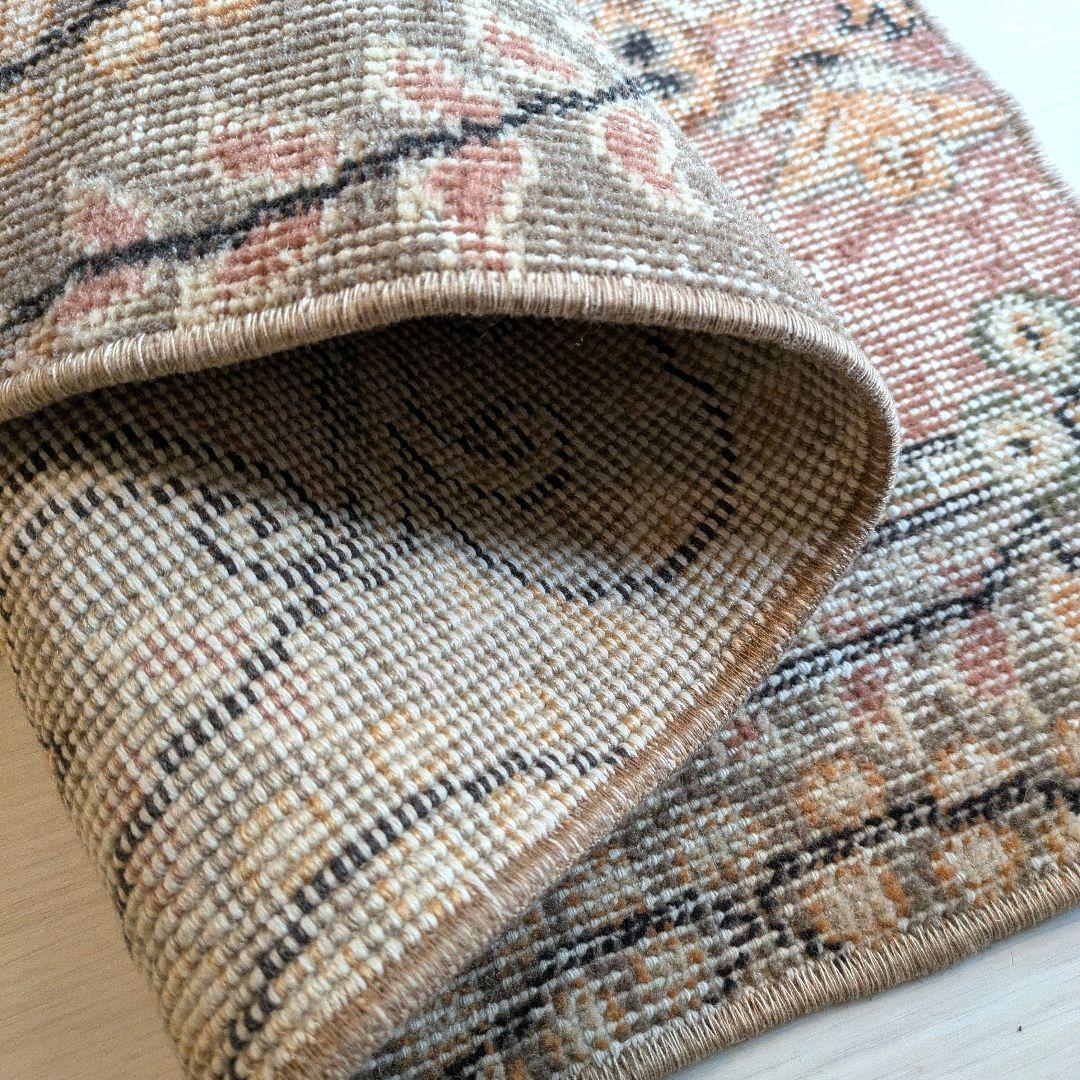 50×91 くすみサーモンピンク×くすみチャコールグレー　トルコヴィンテージラグ