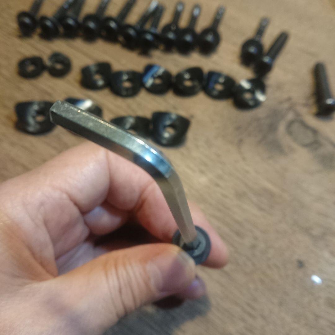 ブラックハンガーラック スチール製 組み立て式