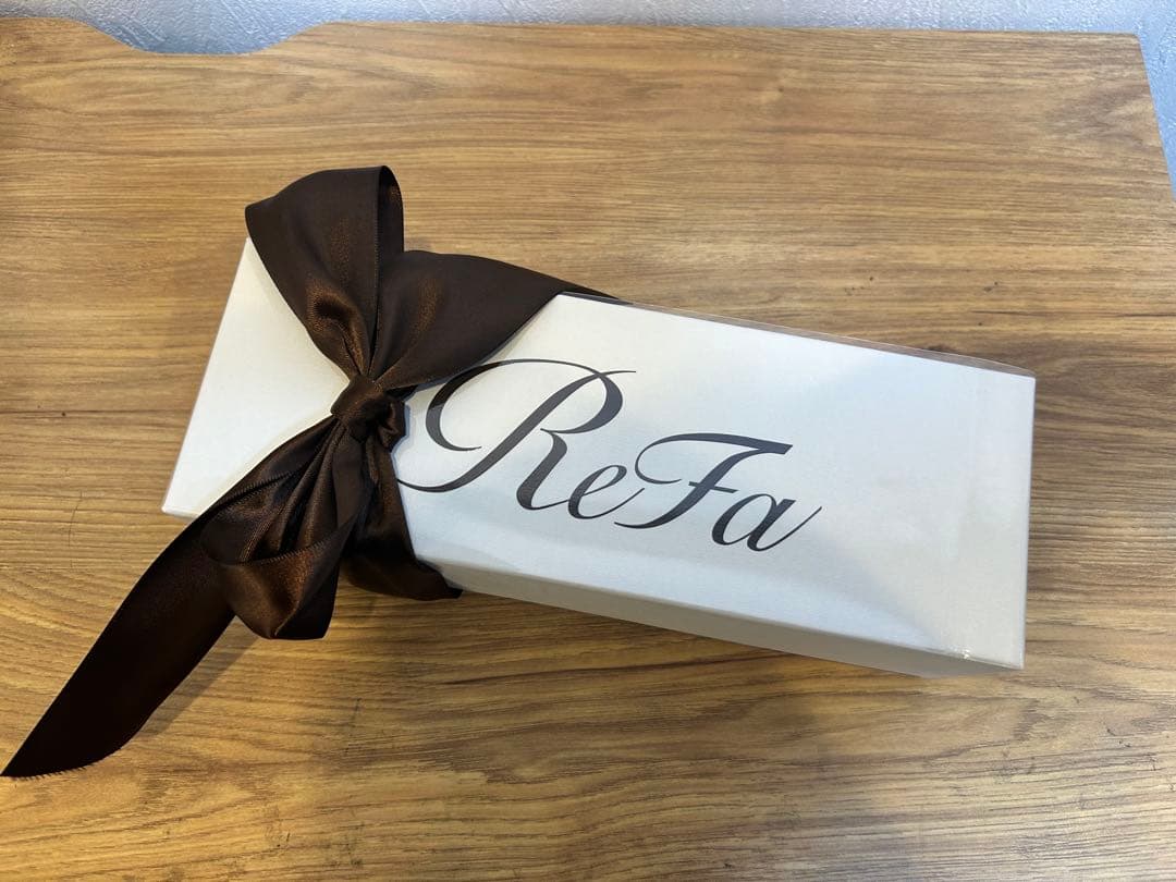 【新品未使用】(プレゼントに最適)リファエールブラシレイ