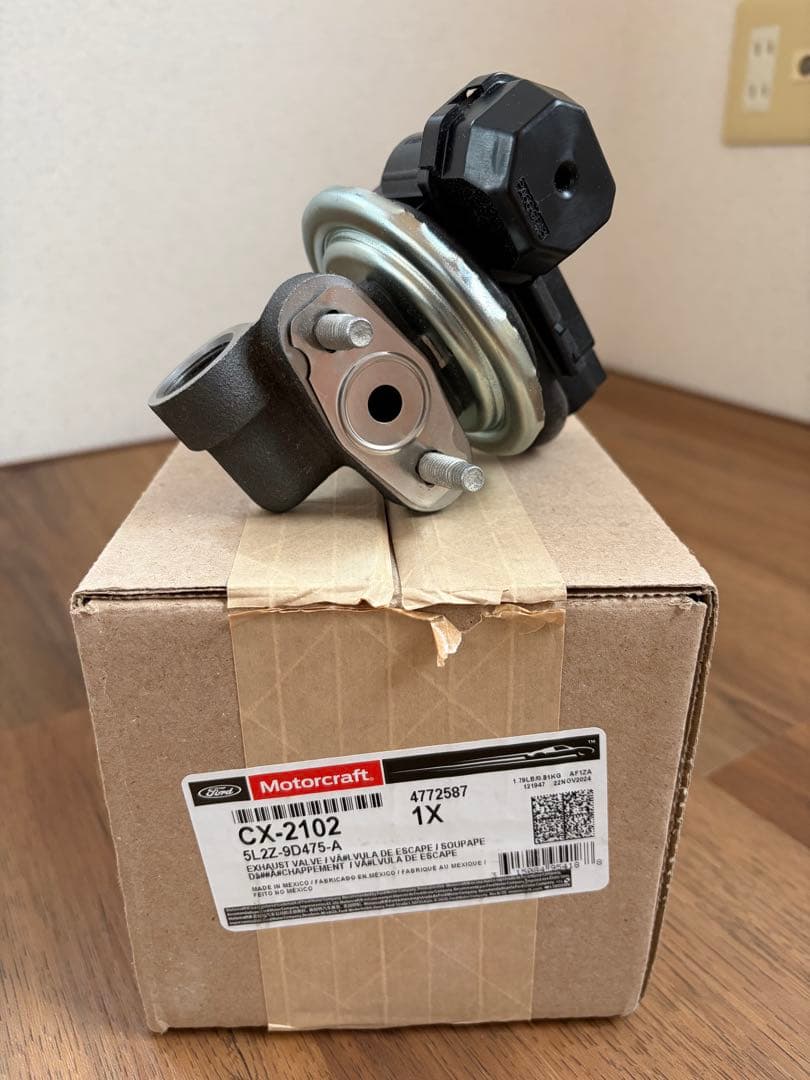 FORD純正EGRバルブアッセンブリー ＣＸ－２１０２