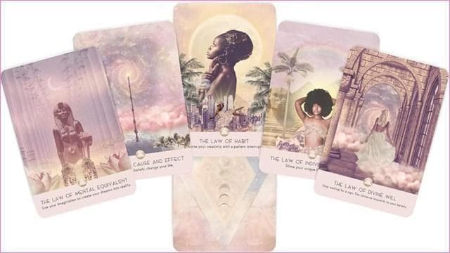 【正規品オラクルカード】ラスト1点✨フェミニンで美しい目覚めのオラクル／金縁仕様