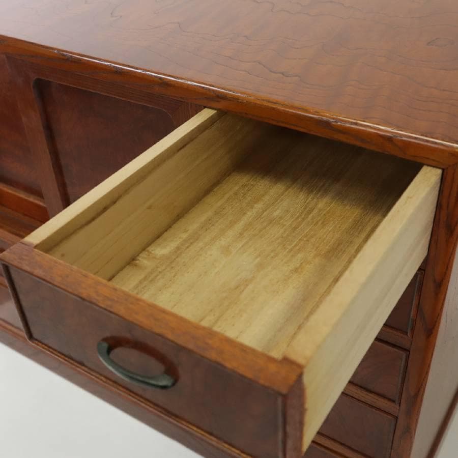 値下逸品 匠シール 欅 縮み杢 内桐 民芸・時代家具調 小抽斗 小箪笥幅61cm