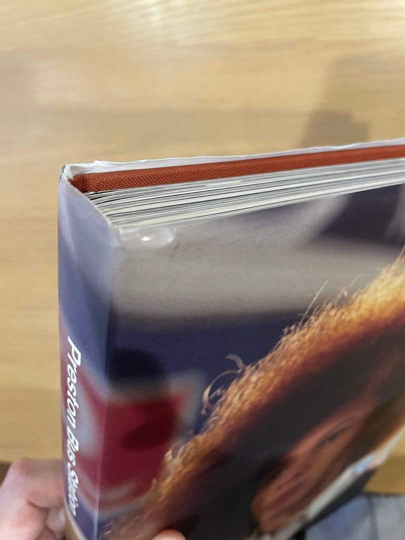 アート・デザイン・音楽 Jamie Hawkesworth Preston Bus Station