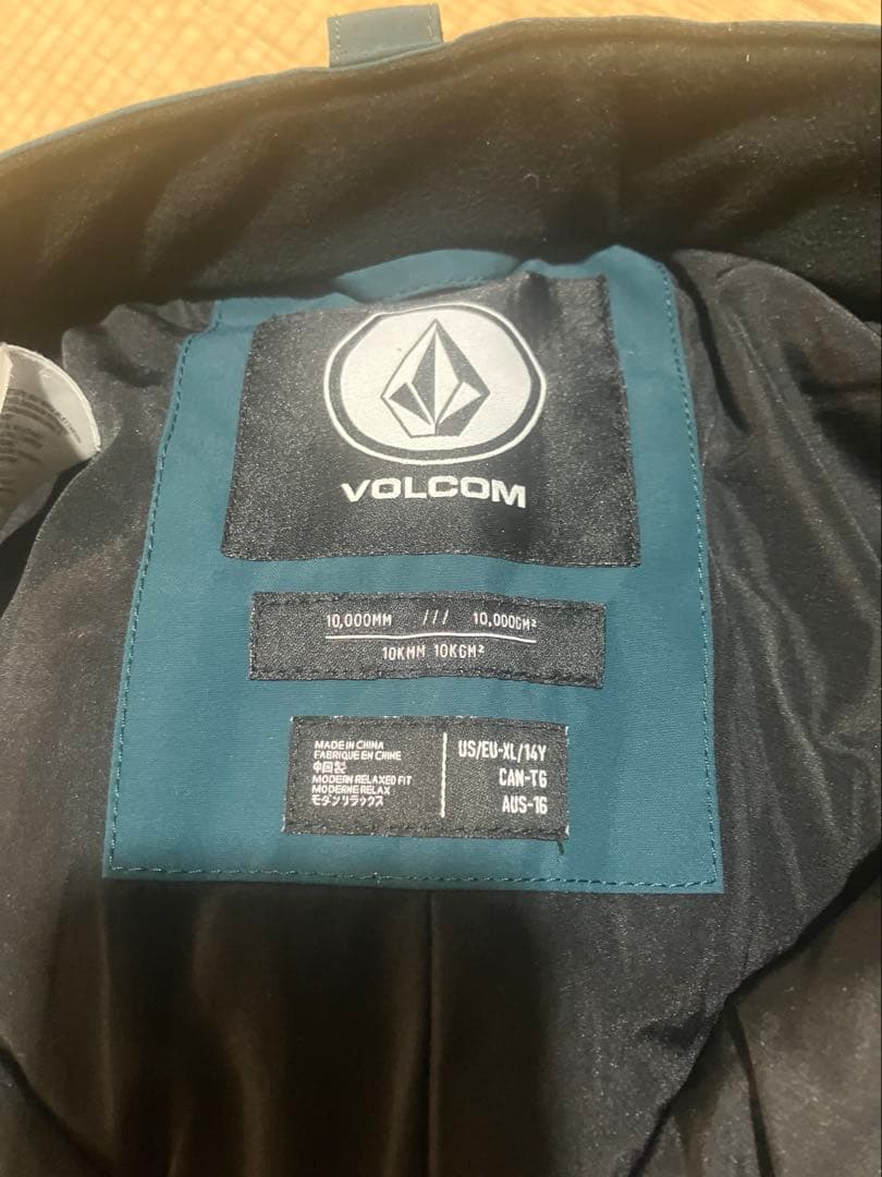 ボルコム　スノーボードウェア上下セット　キッズ160