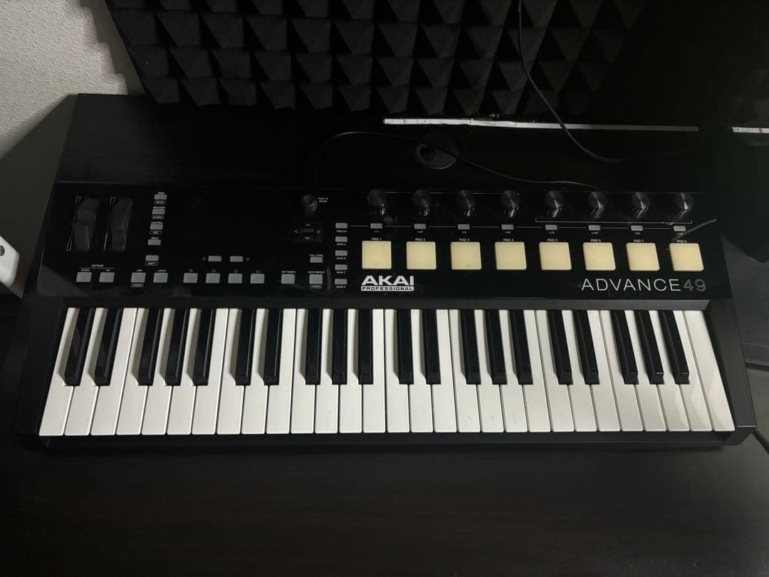 AKAI ADVANCE49 MIDIコントローラー