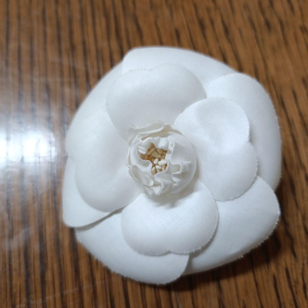 ★値下げ★シャネル カメリア ブローチ コサージュ　白　　ヴィンテージ